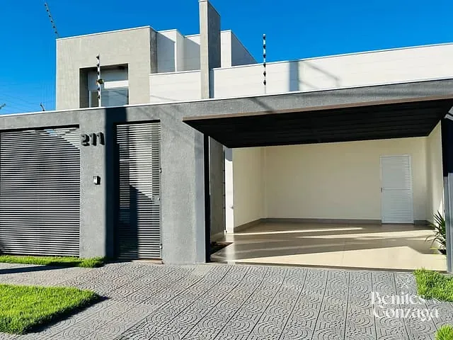 Casa com 200m² 3 quartos e 2 banheiros, à venda, no bairro Jardim Munique em Maringá
