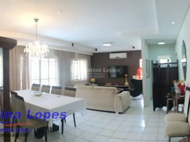 Casa com 900m² 5 quartos e 6 banheiros, à venda, no bairro Ininga em Teresina