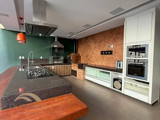 Casa com 372m² 4 quartos e 4 banheiros, à venda ou para alugar, no bairro Cariru em Ipatinga