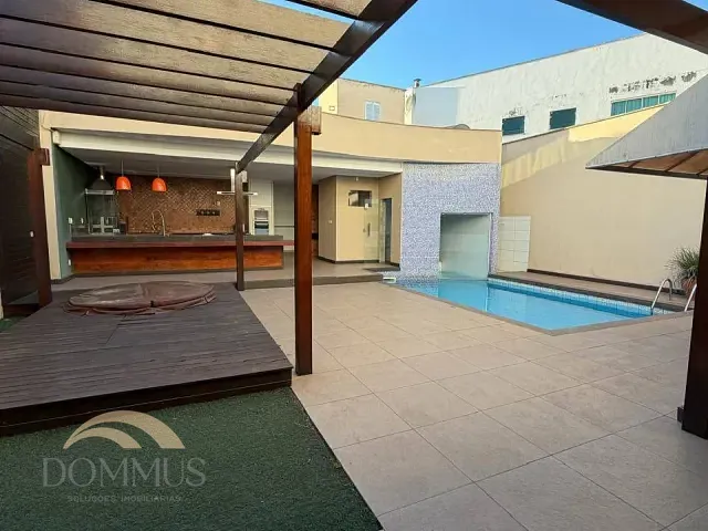 Casa com 372m² 4 quartos e 4 banheiros, à venda ou para alugar, no bairro Cariru em Ipatinga