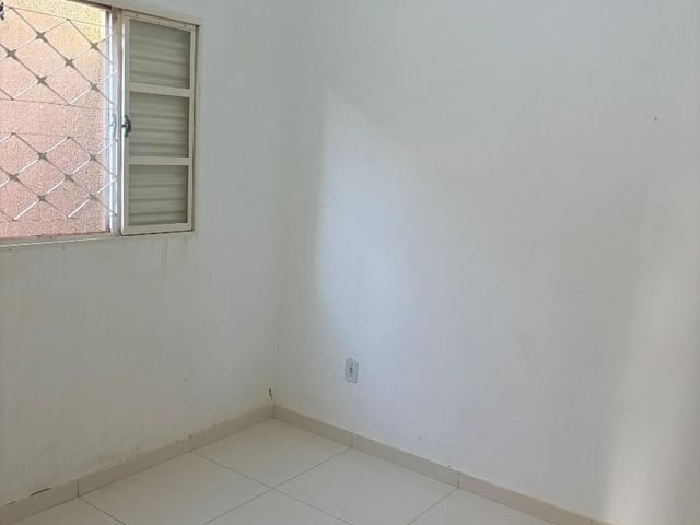 Casa 3 quartos e 2 banheiros, à venda, no bairro Residencial Quinta das Aroeiras em Olímpia
