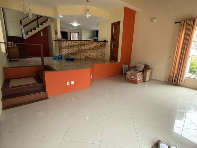 Casa com 750m² 4 quartos e 3 banheiros, à venda, no bairro Serra Grande em Niterói