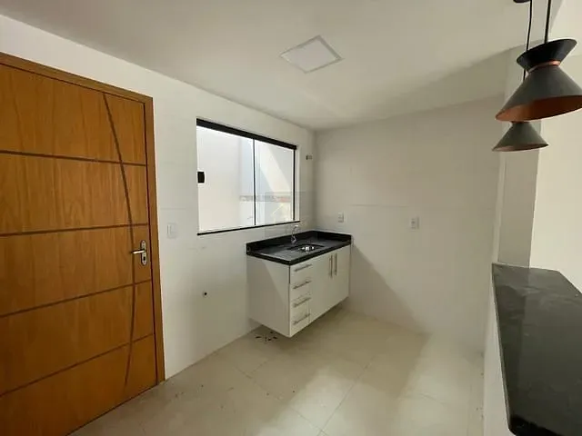 Casa com 96m² 2 quartos e 1 banheiro, à venda, no bairro Jardim Atlântico Central (Itaipuaçu) em Maricá
