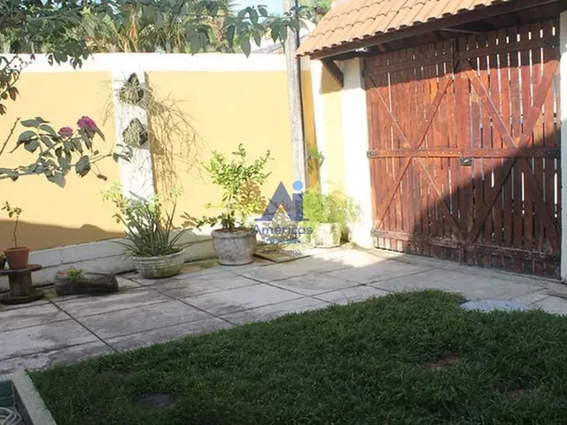 Casa com 180m² 2 quartos e 3 banheiros, à venda, no bairro Vargem Pequena em Rio de Janeiro