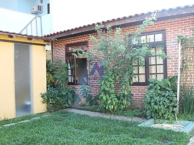 Casa com 180m² 2 quartos e 3 banheiros, à venda, no bairro Vargem Pequena em Rio de Janeiro