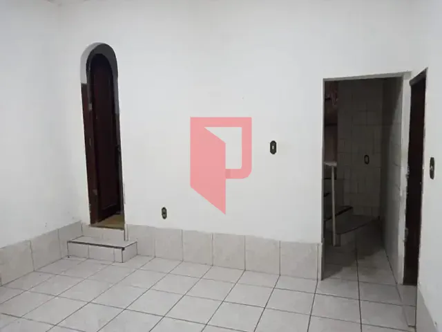 Casa com 620m² 5 quartos e 3 banheiros, à venda, no bairro Caiçaras em Belo Horizonte