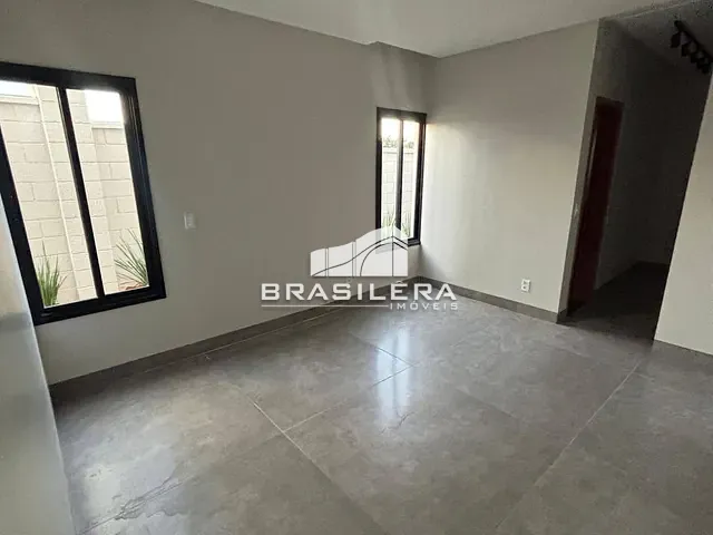 Casa com 360m² 3 quartos e 5 banheiros, à venda, no bairro Residencial Condomínio Jardim Veneza em Senador Canedo