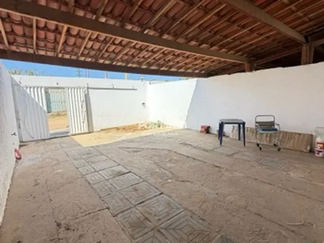 Casa 3 quartos e 2 banheiros, para alugar, no bairro Cohab São Francisco em Petrolina
