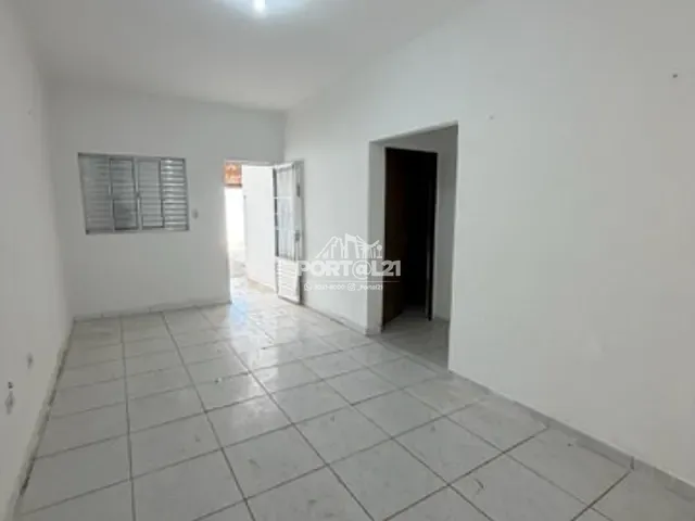 Casa 3 quartos e 2 banheiros, para alugar, no bairro Cohab São Francisco em Petrolina