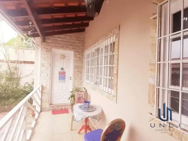 Casa 4 quartos e 2 banheiros, à venda ou para alugar, no bairro Jardim Belvedere em Volta Redonda