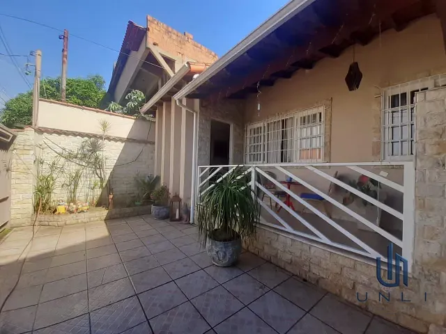 Casa 4 quartos e 2 banheiros, à venda ou para alugar, no bairro Jardim Belvedere em Volta Redonda