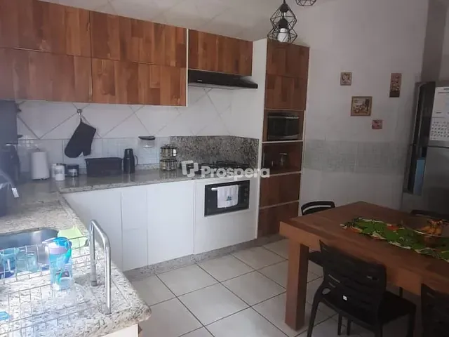 Casa com 190m² 4 quartos e 3 banheiros, à venda, no bairro Jardim Nova Era em Aparecida de Goiânia
