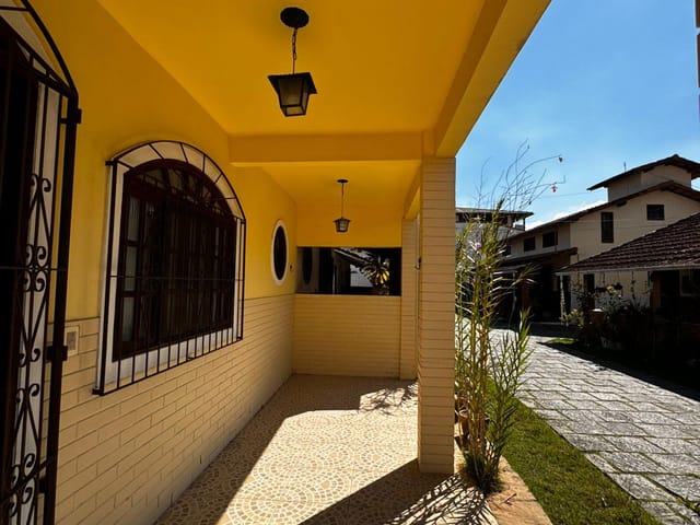 Casa 3 quartos e 4 banheiros, à venda, no bairro Novo Rio das Ostras em Rio das Ostras