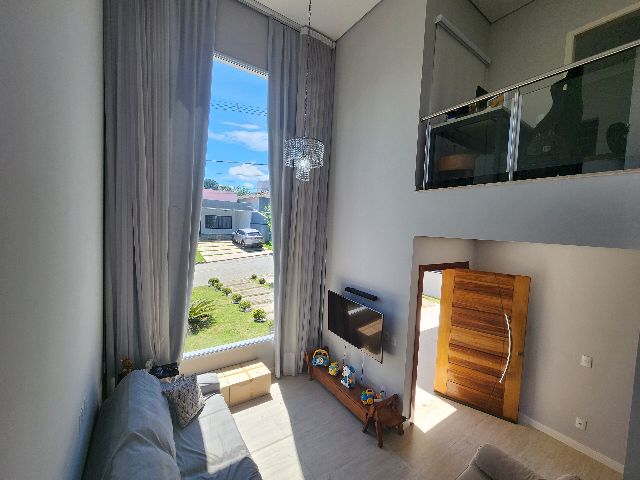 Casa com 364m² 3 quartos e 3 banheiros, à venda, no bairro Vila Omízollo em Louveira