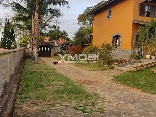 Casa com 1000m² 3 quartos e 4 banheiros, à venda, no bairro Bom Retiro em Jarinu