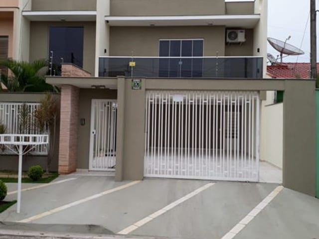Foto do Sobrado - Sobrado à venda, 4 Quartos (01 suíte), Piscina, churrasqueira, 258 m² total, São Pedro, Londrina - PR | ZBM NEGOCIOS IMOBILIARIOS