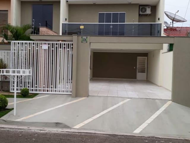 Foto do Sobrado - Sobrado à venda, 4 Quartos (01 suíte), Piscina, churrasqueira, 258 m² total, São Pedro, Londrina - PR | ZBM NEGOCIOS IMOBILIARIOS