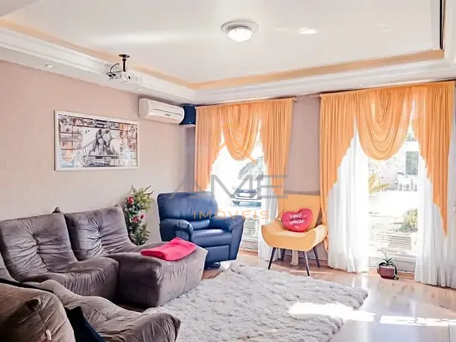 Casa com 476m² 2 quartos e 3 banheiros, à venda, no bairro Laranjal em Pelotas