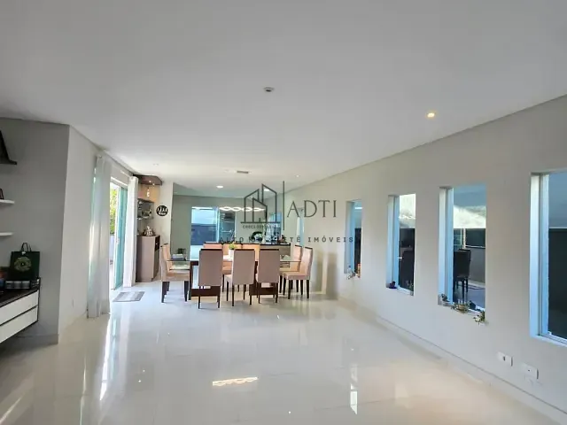 Casa 3 quartos e 3 banheiros, à venda, no bairro Jardim das Cerejeiras em Arujá