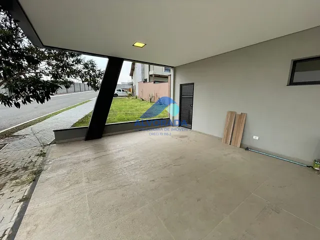 Casa com 250m² 3 quartos e 1 banheiro, à venda, no bairro Bairro da Floresta em São José dos Campos