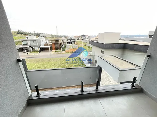 Casa com 250m² 3 quartos e 1 banheiro, à venda, no bairro Bairro da Floresta em São José dos Campos