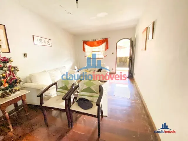 Casa com 388m² 4 quartos e 3 banheiros, à venda, no bairro Loteamento Cristo Redentor em Barra Mansa