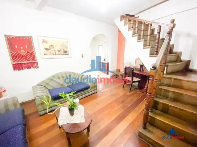 Casa com 388m² 4 quartos e 3 banheiros, à venda, no bairro Loteamento Cristo Redentor em Barra Mansa