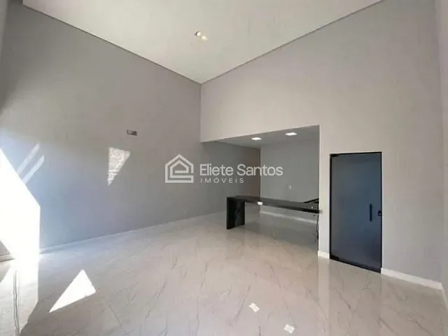 Casa com 160m² 3 quartos e 2 banheiros, à venda, no bairro Residencial Horto Florestal Jacyra I em Americana