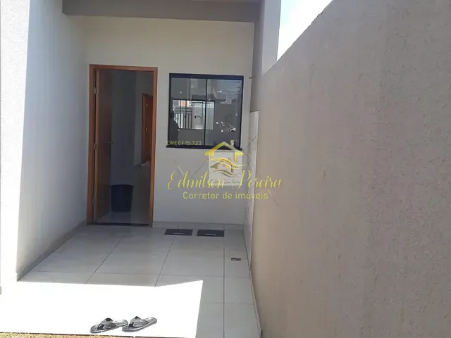 Casa com 125m² 2 quartos e 2 banheiros, à venda, no bairro Colinas em Londrina