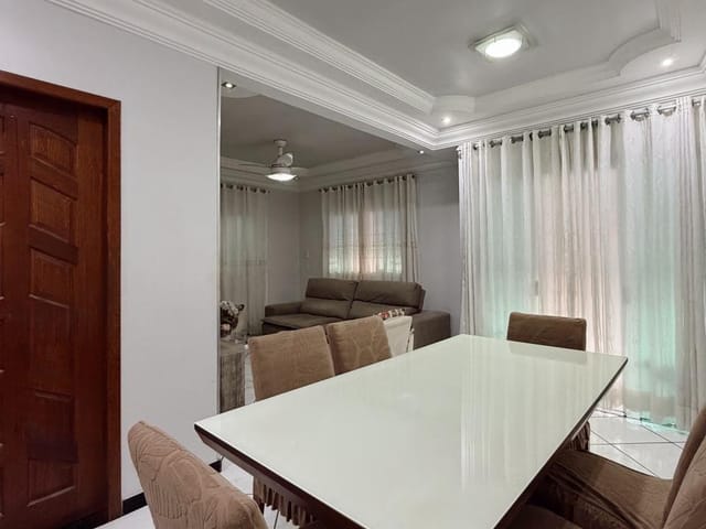 Casa com 200m² 3 quartos e 3 banheiros, à venda, no bairro Colina de Laranjeiras em Serra