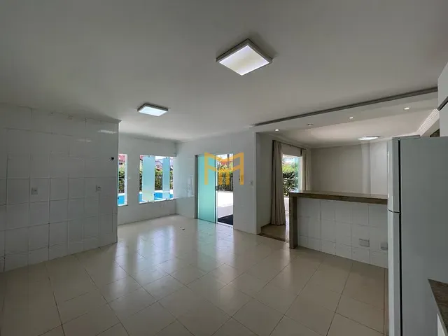 Casa 5 quartos e 8 banheiros, para alugar, no bairro Parque Verde em Belém