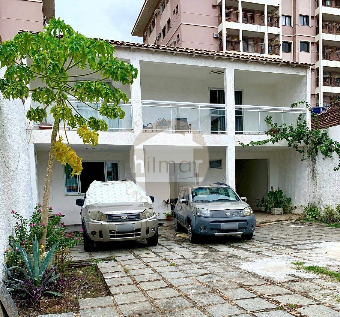 Casa, 3 quartos, 236 m² - Foto 1