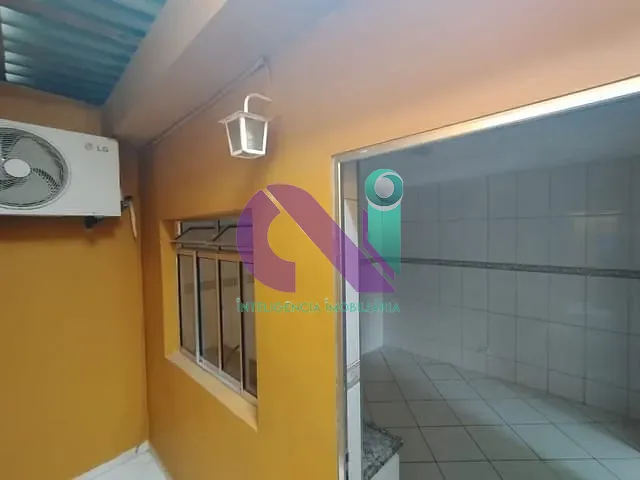 Casa 2 quartos e 2 banheiros, para alugar, no bairro Quitaúna em Osasco