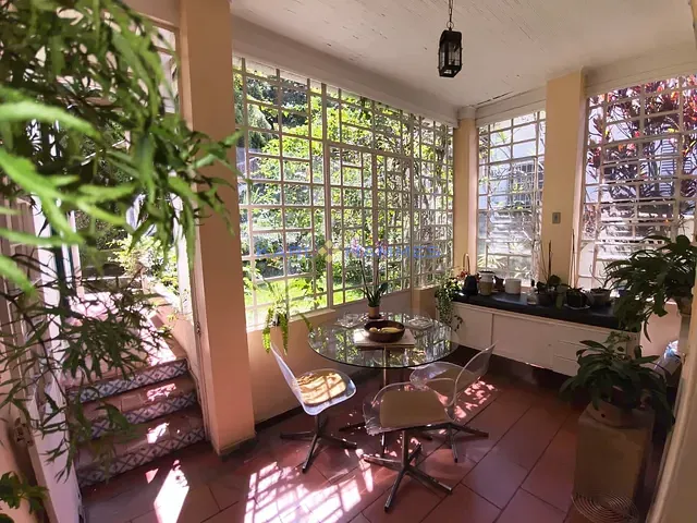 Casa 3 quartos e 2 banheiros, à venda, no bairro Centro em Petrópolis
