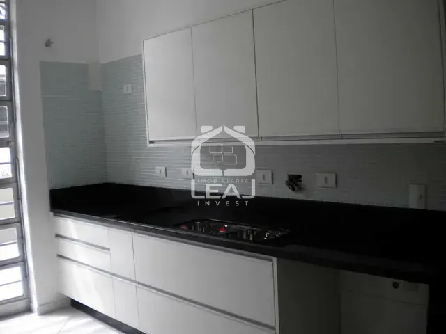 Casa com 890m² 4 quartos e 6 banheiros, à venda ou para alugar, no bairro Retiro Morumbi em São Paulo