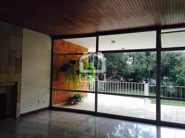 Casa com 890m² 4 quartos e 6 banheiros, à venda ou para alugar, no bairro Retiro Morumbi em São Paulo