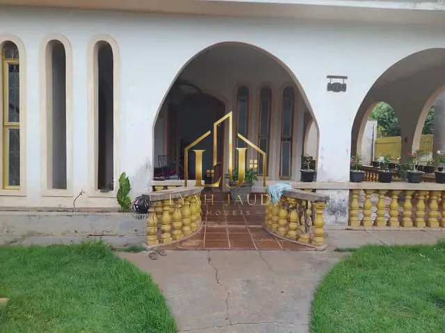 Casa com 720m² 4 quartos e 3 banheiros, à venda, no bairro Centro-Sul em Várzea Grande