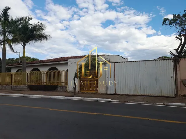 Casa com 720m² 4 quartos e 3 banheiros, à venda, no bairro Centro-Sul em Várzea Grande
