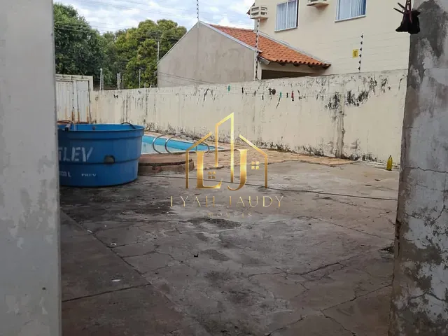 Casa com 720m² 4 quartos e 3 banheiros, à venda, no bairro Centro-Sul em Várzea Grande