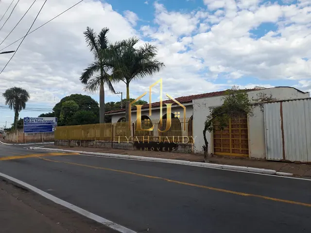 Casa com 720m² 4 quartos e 3 banheiros, à venda, no bairro Centro-Sul em Várzea Grande