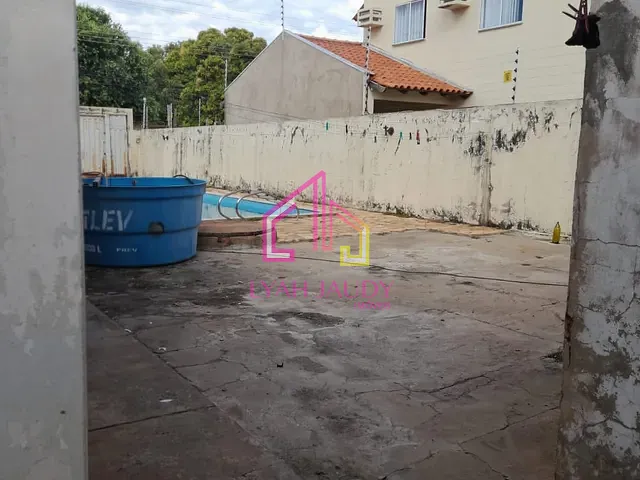 Casa com 720m² 4 quartos e 3 banheiros, à venda, no bairro Centro-Sul em Várzea Grande