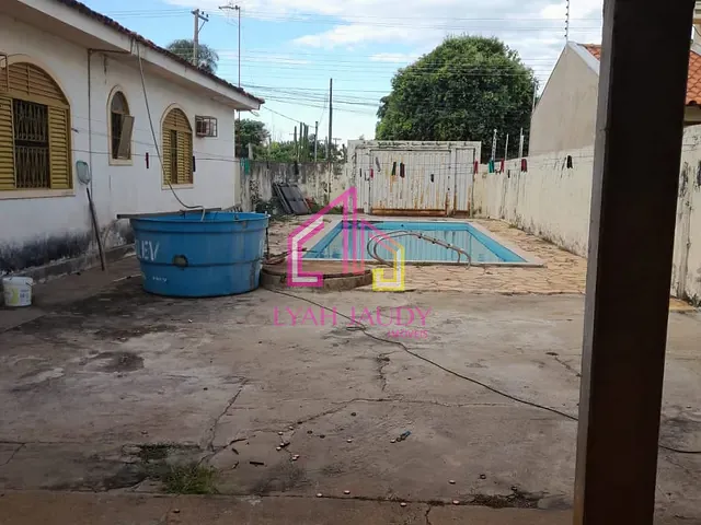 Casa com 720m² 4 quartos e 3 banheiros, à venda, no bairro Centro-Sul em Várzea Grande
