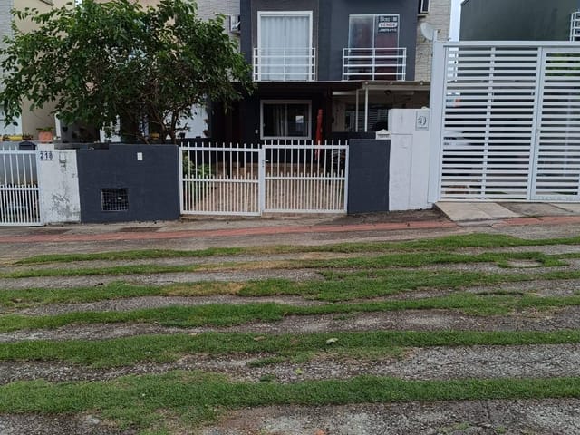 Casa com 137m² 2 quartos e 2 banheiros, à venda, no bairro Ingleses do Rio Vermelho em Florianópolis