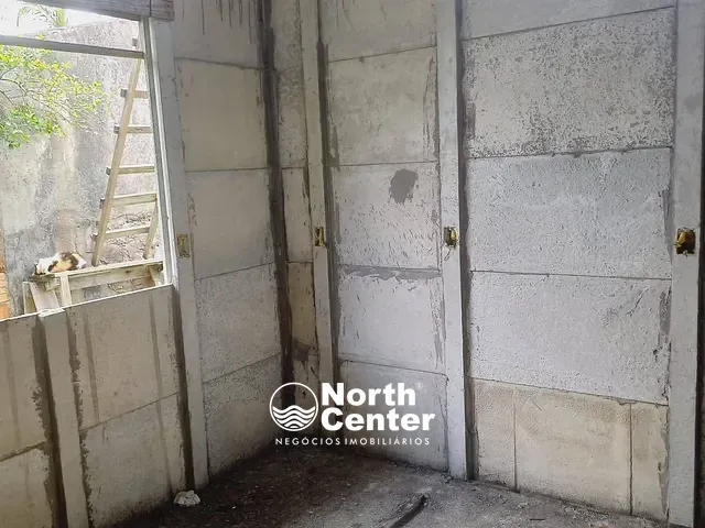 Casa com 360m² 2 quartos e 1 banheiro, à venda, no bairro Salinas em Balneário Barra do Sul