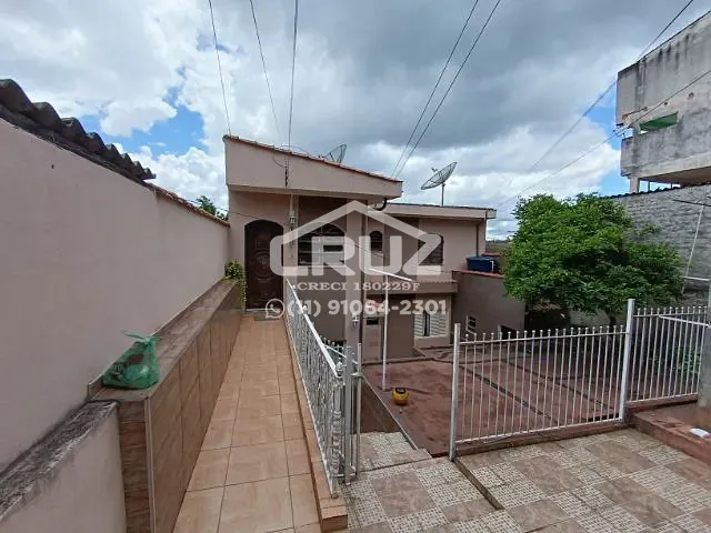 Casa com 300m² 2 quartos e 2 banheiros, à venda, no bairro Serpa em Caieiras