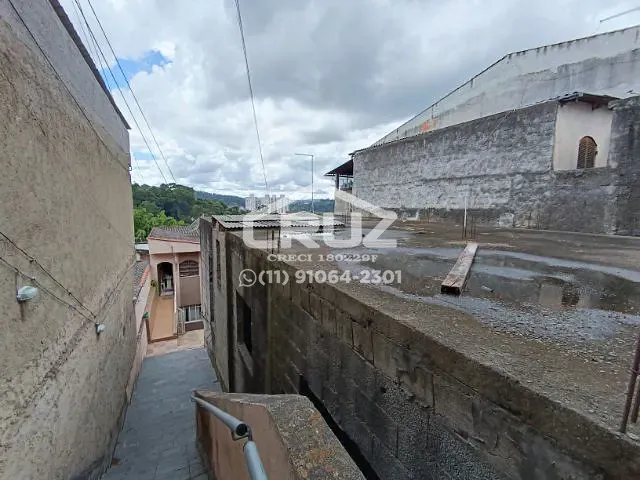 Casa com 300m² 2 quartos e 2 banheiros, à venda, no bairro Serpa em Caieiras