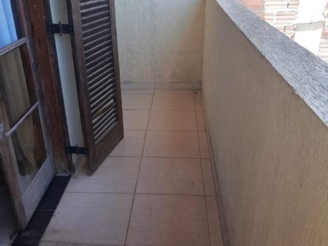 Casa com 250m² 2 quartos e 2 banheiros, à venda, no bairro Jardim Helena em Carapicuíba