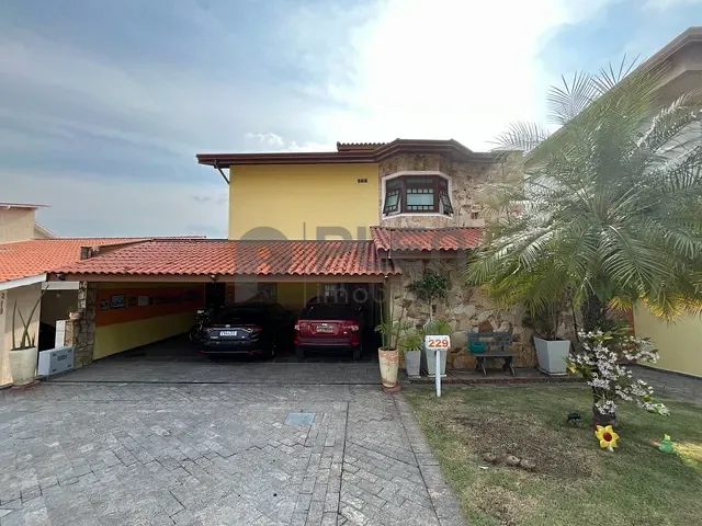 Casa com 404m² 4 quartos e 6 banheiros, à venda, no bairro Alphaville em Santana de Parnaíba