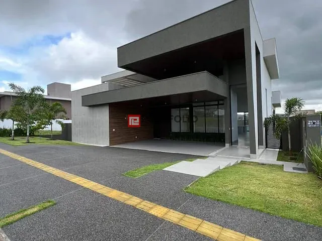 Casa com 640m² 4 quartos e 6 banheiros, à venda, no bairro Parque Cidade em Goiânia