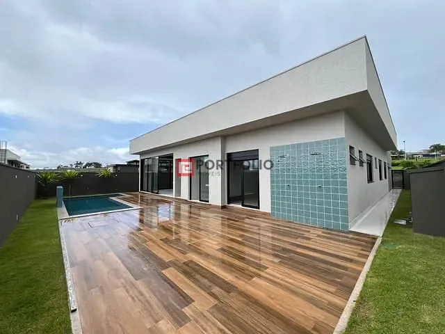 Casa com 640m² 4 quartos e 6 banheiros, à venda, no bairro Parque Cidade em Goiânia